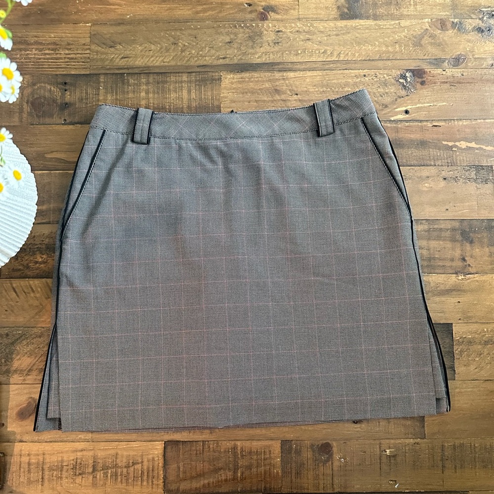 Tehama golf wear, great quality plaid mini skirt, size 10